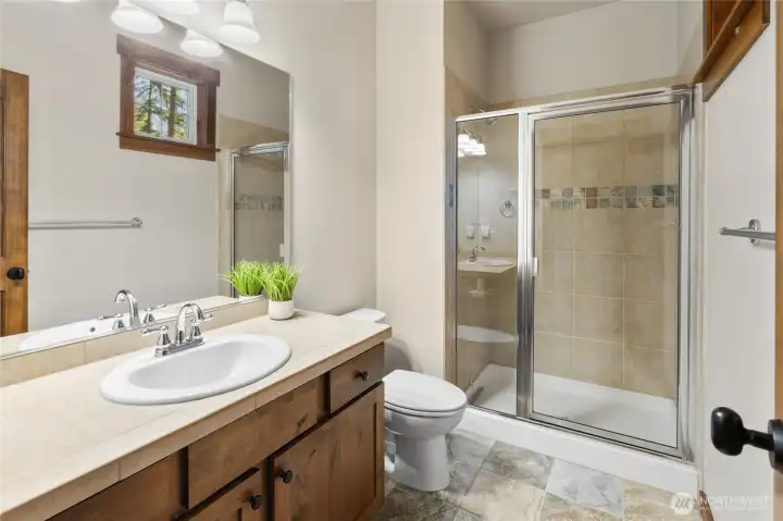 lower level primary bath