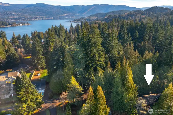 Close to Lake Whatcom and Galbraith Mountain access.