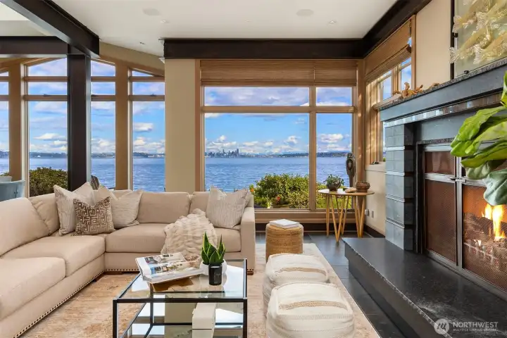 Luxurious living room.