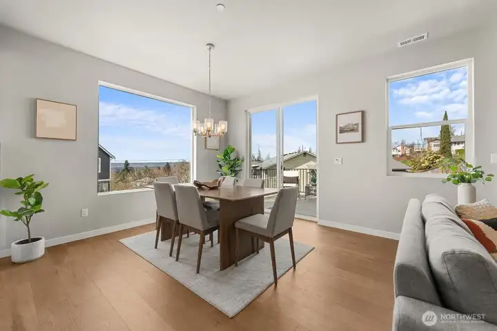 Photographs are for illustrative purposes only. Features, finishes, interior/exterior colors, landscaping and floorplan shown may vary from actual homes built