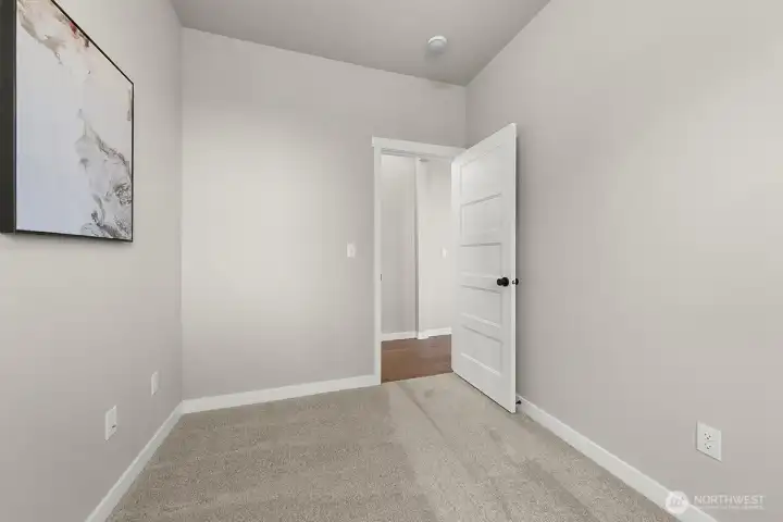 Photographs are for illustrative purposes only. Features, finishes, interior/exterior colors, landscaping and floorplan shown may vary from actual homes built