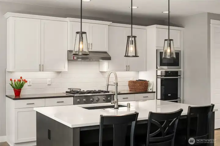 Everyone can enjoy the action of cooking Everyone can enjoy the action of cooking