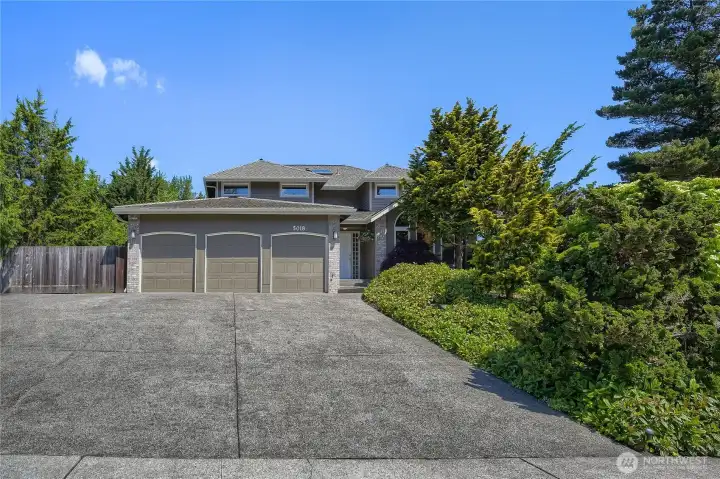 Welcome to Shaughnessy!  Quality built Lang home!