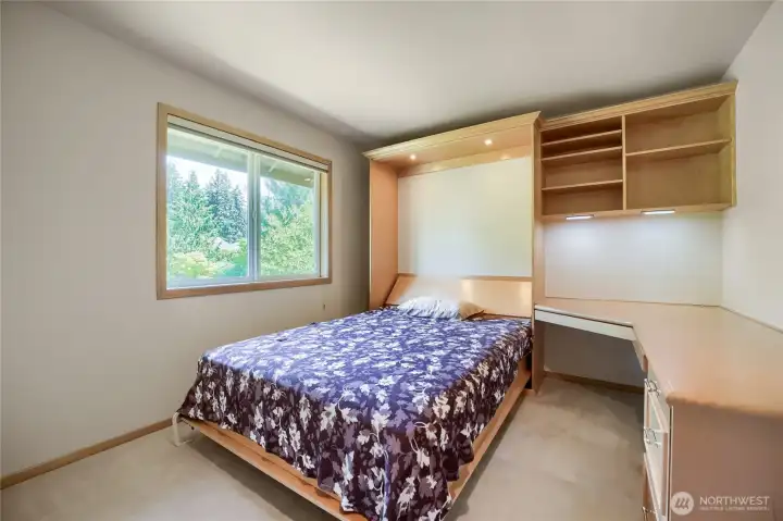 Murphy bed for extra guest.