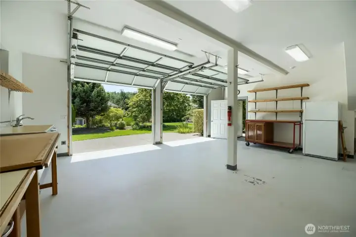 Another view of the main level of shop.  This is a really nice one!