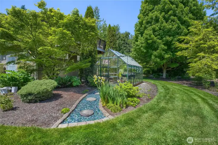 Extra large green house is included.