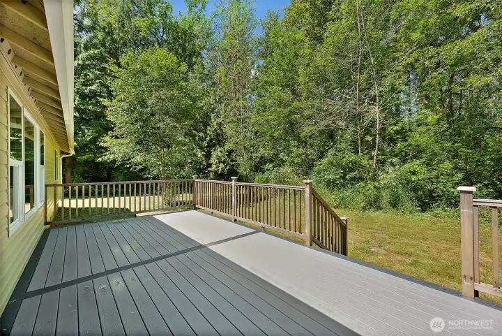 The ultimate entertaining trex deck.
