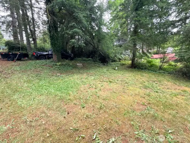 Lot 4