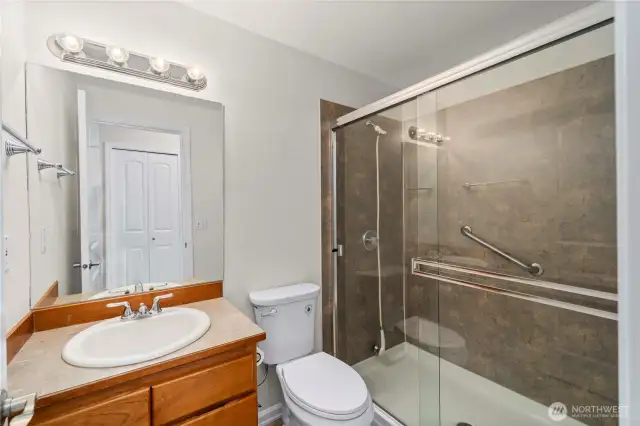 Junior Suite Bath