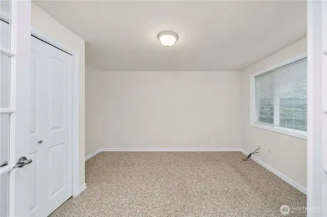 Bedroom/Office