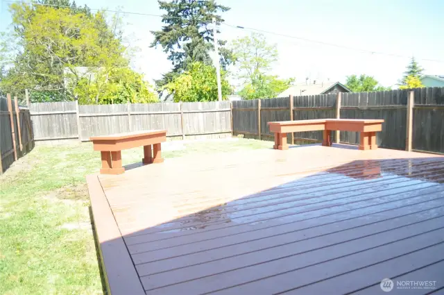 Large deck in back has built-in benches.