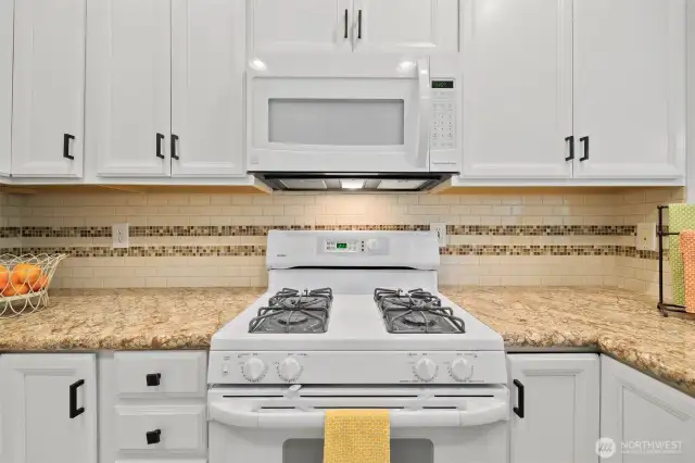 Gas stove and built in microwave hood