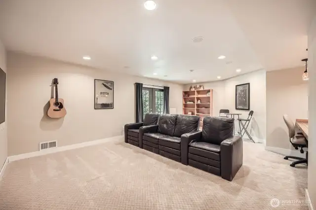 Lower Level Rec Room - Theater seating can stay