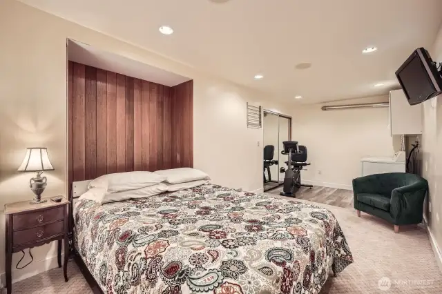 Murphy Bed-  Guest area
