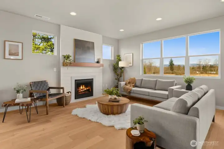 Photographs are for illustrative purposes only. Features, finishes, interior/exterior colors, landscaping and floorplan shown may vary from actual homes built.