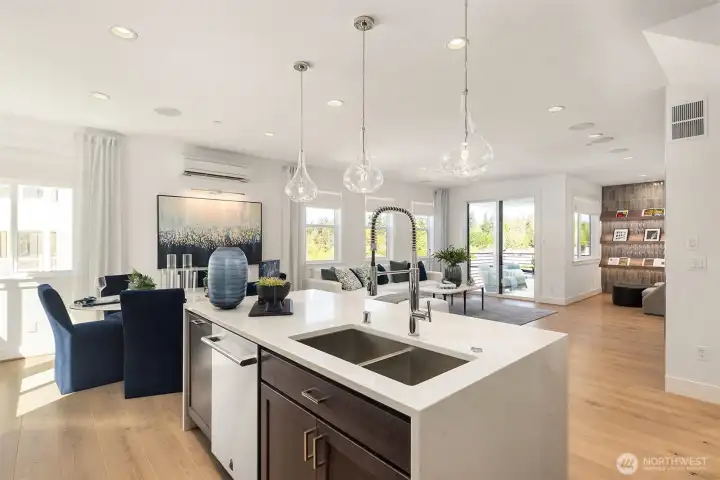 Photos of the Kinney model home for illustration purposes only & are not of the Kinney available for purchase. Home selections will vary.