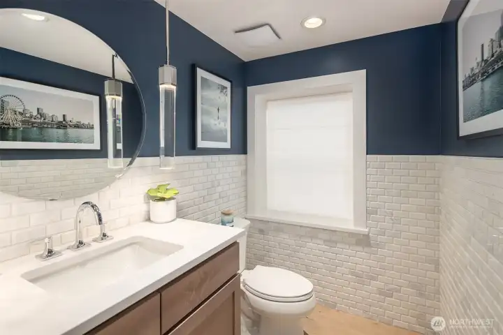 Photos of the Kinney model home for illustration purposes only & are not of the Kinney available for purchase. Home selections will vary.