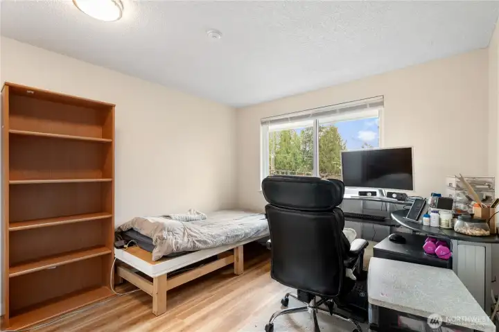Secondary bedroom
