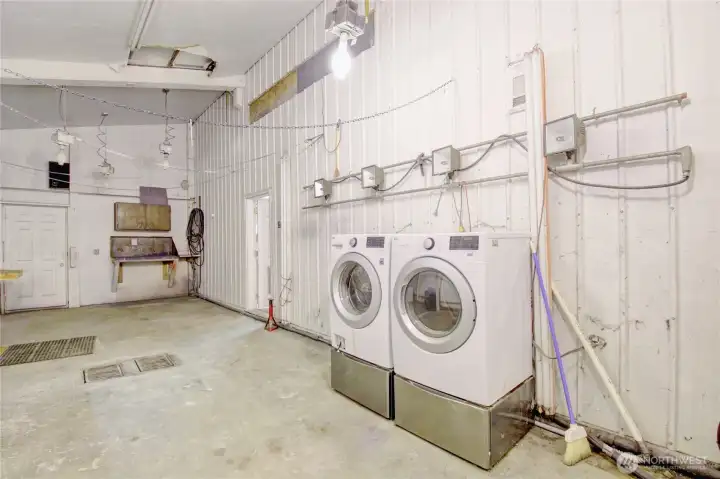 Paint Bay Laundry Paint Bay Laundry