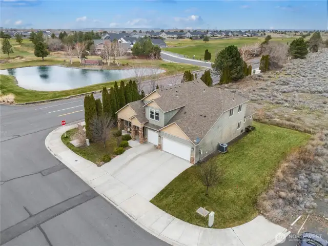 Front of home, view of golf course