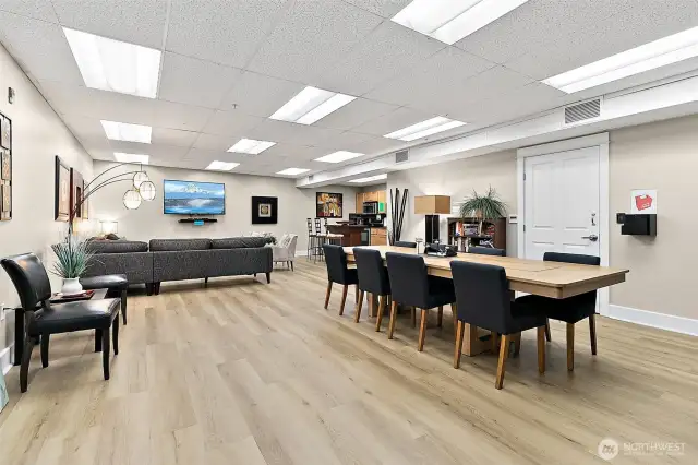 The beautiful owners lounge is perfect if you are planning a large get together i.e. Super Bowl Party.  This space comes fully equipped with a full kitchen, plenty of comfy seating large screen tv. and guest bathroom.