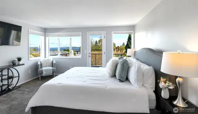 Expansive master bedroom w/ unbelievable views!