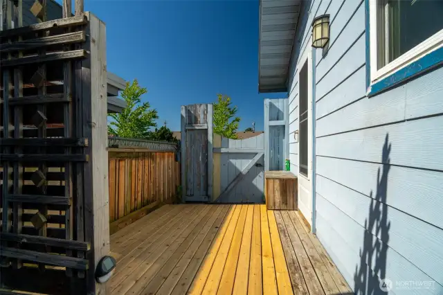Side deck from kitchen door
