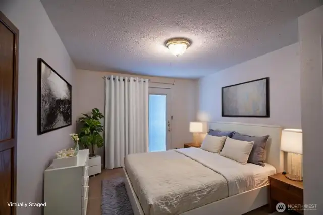 Virtual Staging of 2nd bedroom