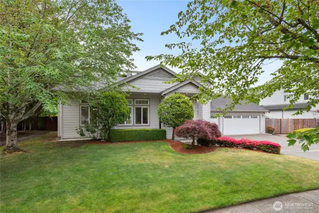 Beautifully landscaped yard.