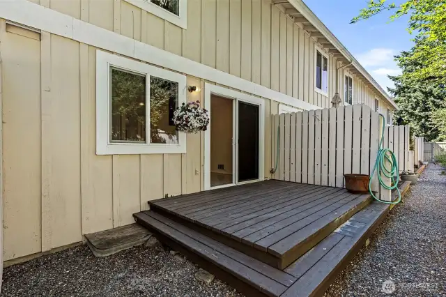 Back Deck area ready to relax & enjoy a fresh breath of NW Air~