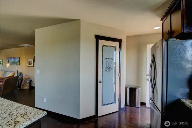 Walk in pantry
