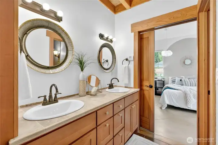 Jack & Jill Bath