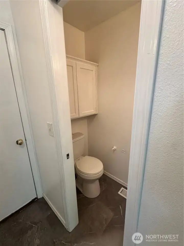 1/2 Bath