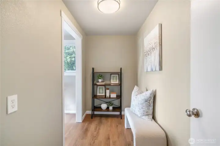 Entrance to bonus room possible walk in closet?