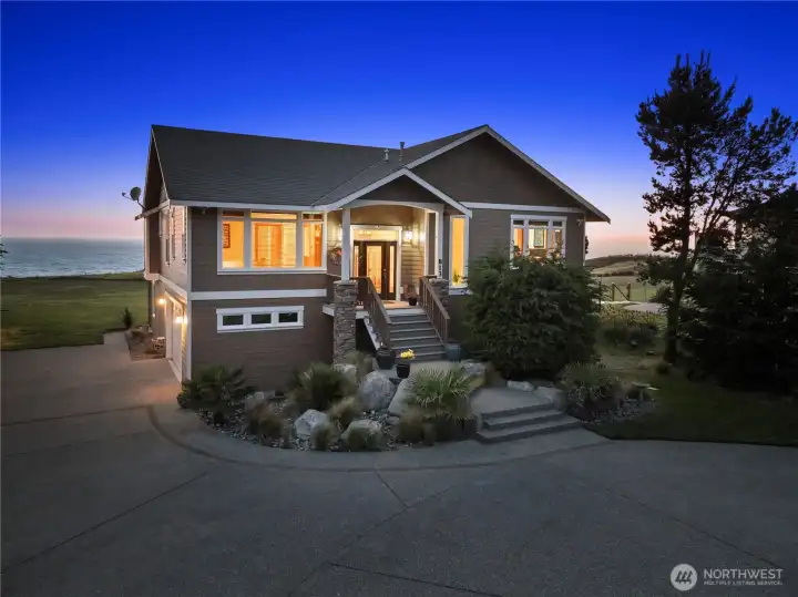 Craftsman with incredible westerly views