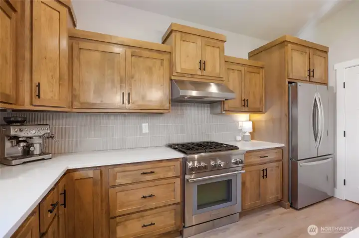 Propane cook top (new range is different brand than pictured here) Propane cook top (new range is different brand than pictured here)