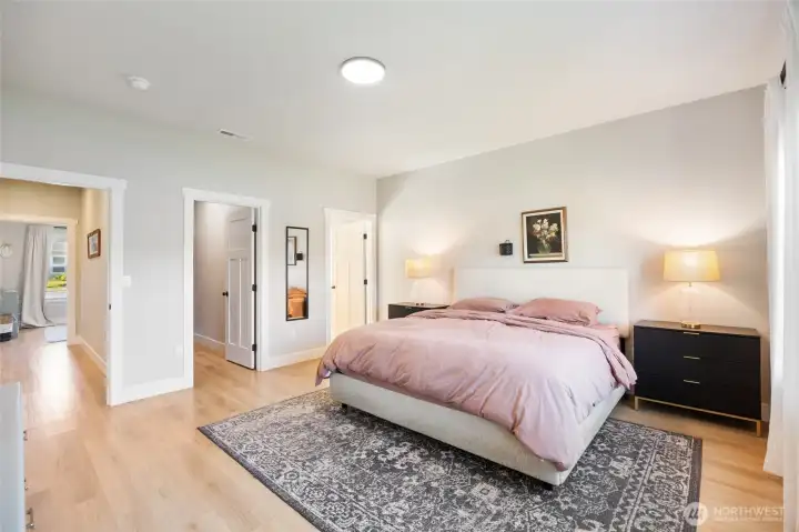 9' ceilings and LVP flooring throughout 9' ceilings and LVP flooring throughout