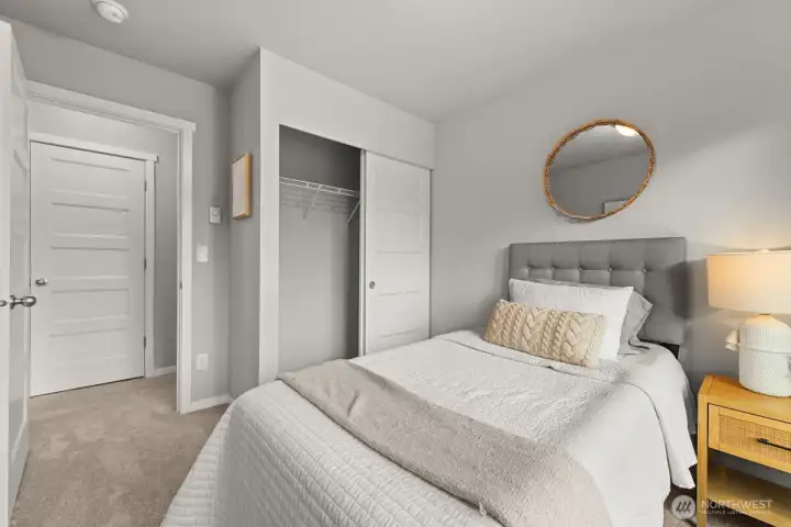 Photographs are for illustrative purposes only. Features, finishes, interior/exterior colors, landscaping and floorplan shown may vary from actual homes built