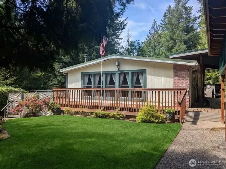Beautiful 3 bdrm Home on Enchanted 2 acre park-like setting! Beautiful 3 bdrm Home on Enchanted 2 acre park-like setting!