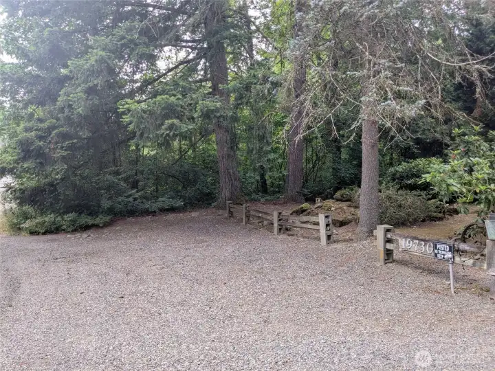 Abundant guest parking off road in front of the property Abundant guest parking off road in front of the property