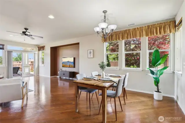 Dining Area flows seamlessly into the Living room