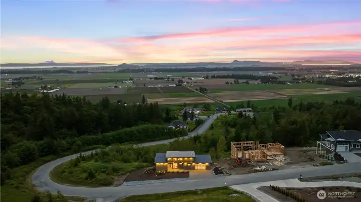 Sweeping panaramic western views over farms, sound, mountains & sunsets...