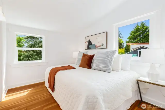 Second upstairs bedroom
