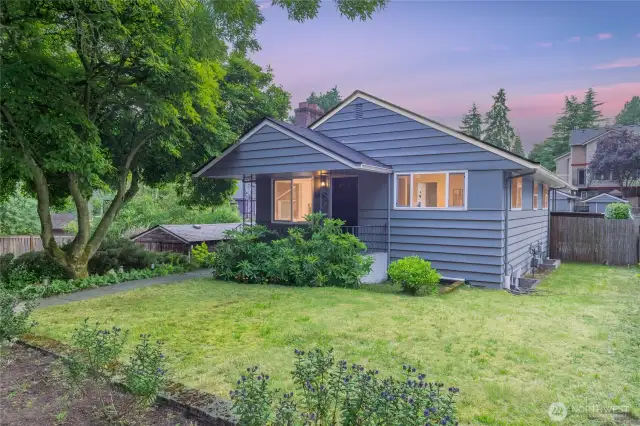 Walkable Cedar Park location just minutes from Northgate, I-5, and excellent access to schools, shops, and amenities.