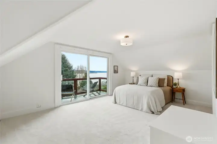 primary with it's own balcony