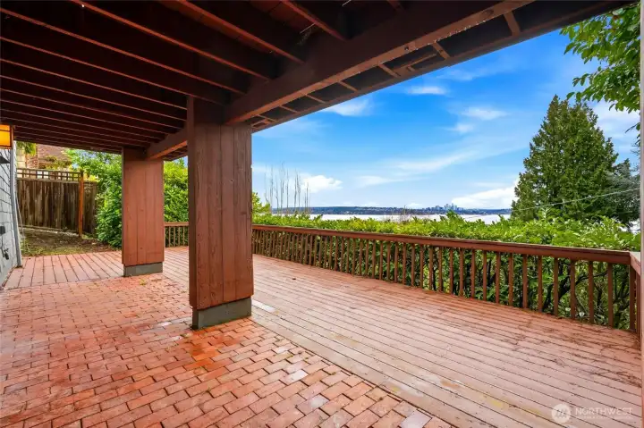 lower level deck, separate from