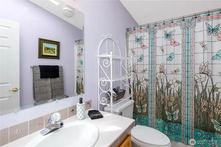 2nd Bathroom