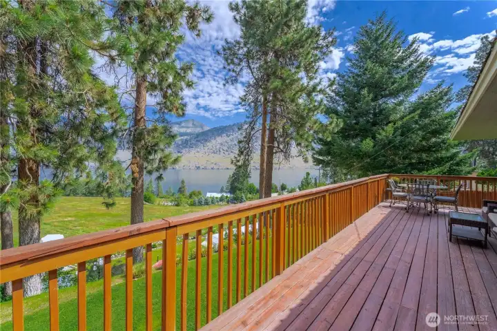 Upper Level lake view deck.