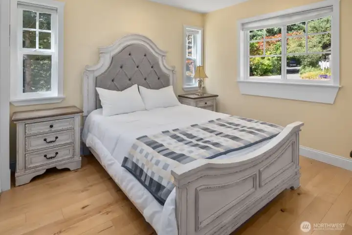 Bedroom 1 (on Main Floor)