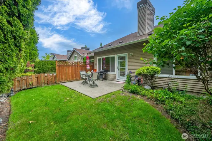 A Backyard patio - perfect for BBQ's, relaxing outdoors, pets and playspace. A Backyard patio - perfect for BBQ's, relaxing outdoors, pets and playspace.